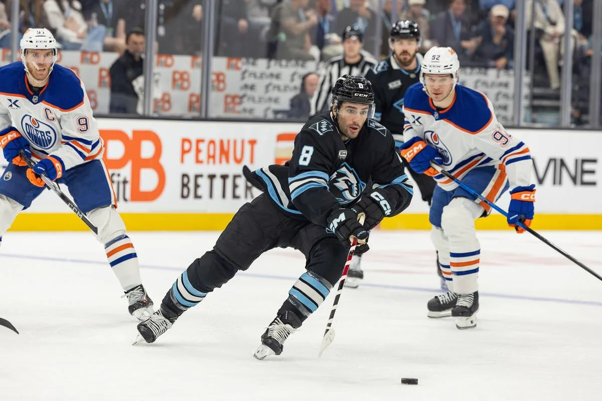 Nick Schmaltz z problemami na bulikach? NHL AKO 2.77!